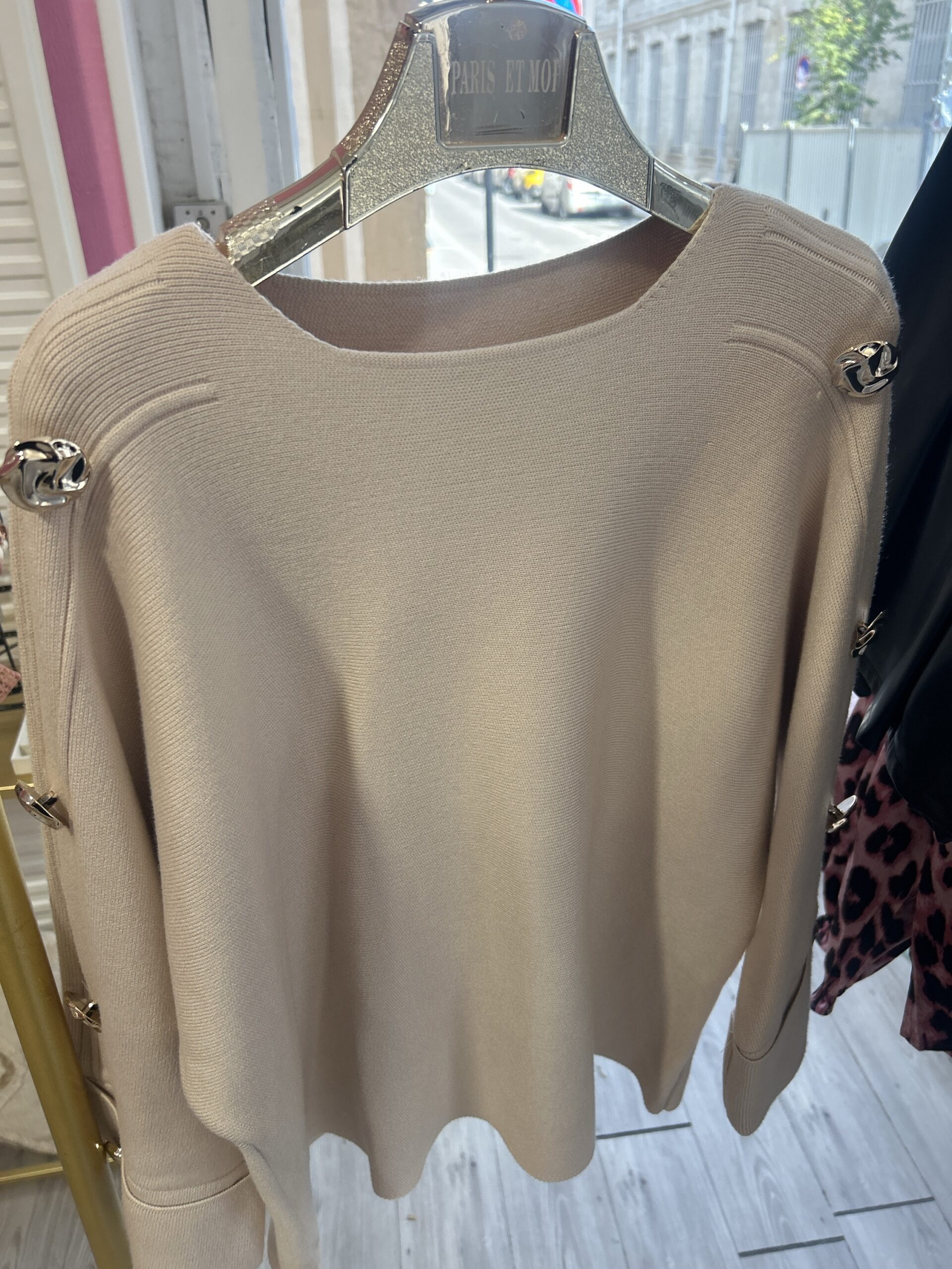 Pull ample NOELIE beige – Image 2